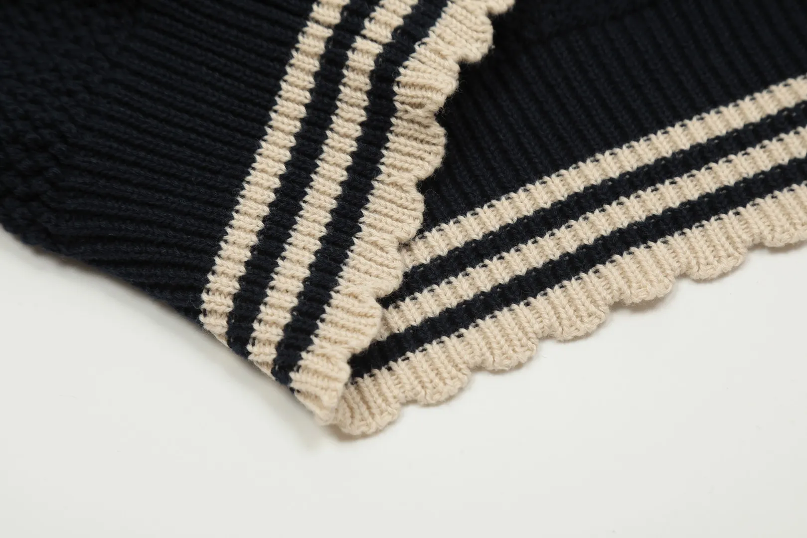 VIVI119# vivienne west wood West Queen Vivian Saturn New Retro "Unisex" Hollow Design Knitted Sweater Wool Round Neck 2024 Spring Latest Style Size: S -M- L Color: Apricot Royal Blue